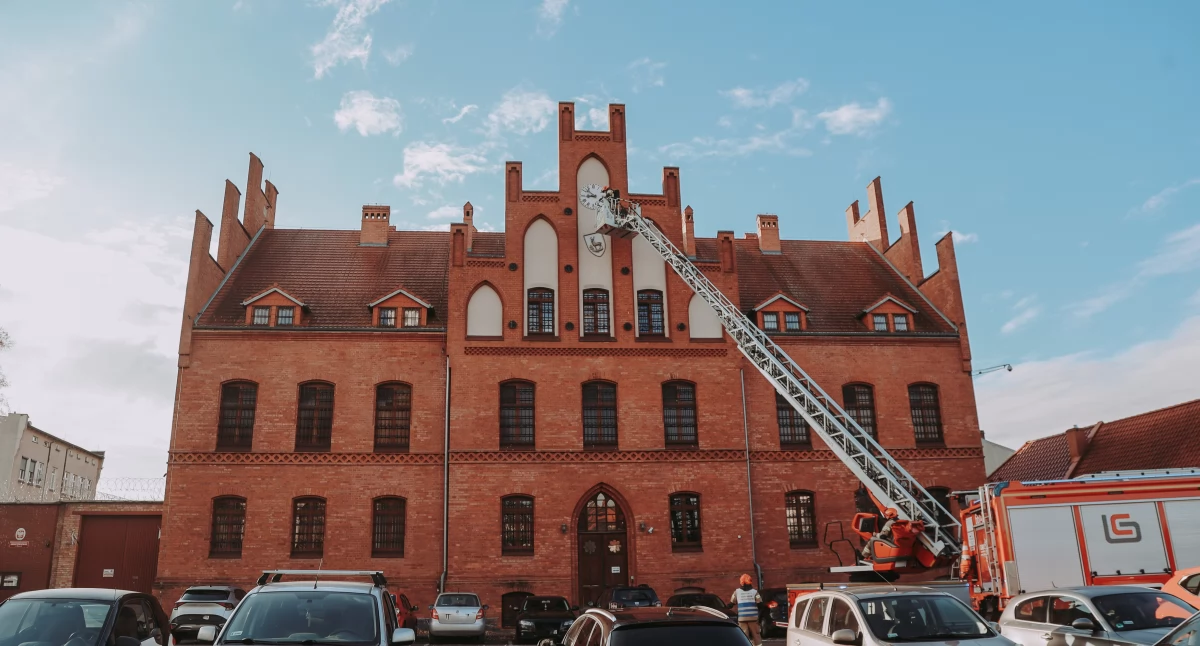 Straż pożarna, Krążyły plotki ucieczce aresztu wyjaśniamy było naprawdę - zdjęcie, fotografia