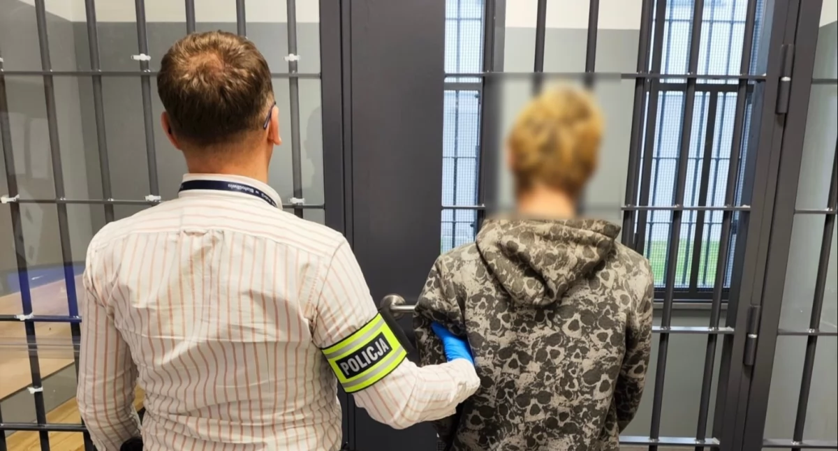 Policja - komunikaty i akcje, Policja zatrzymała sprawców kradzieży pieniędzy kościoła - zdjęcie, fotografia