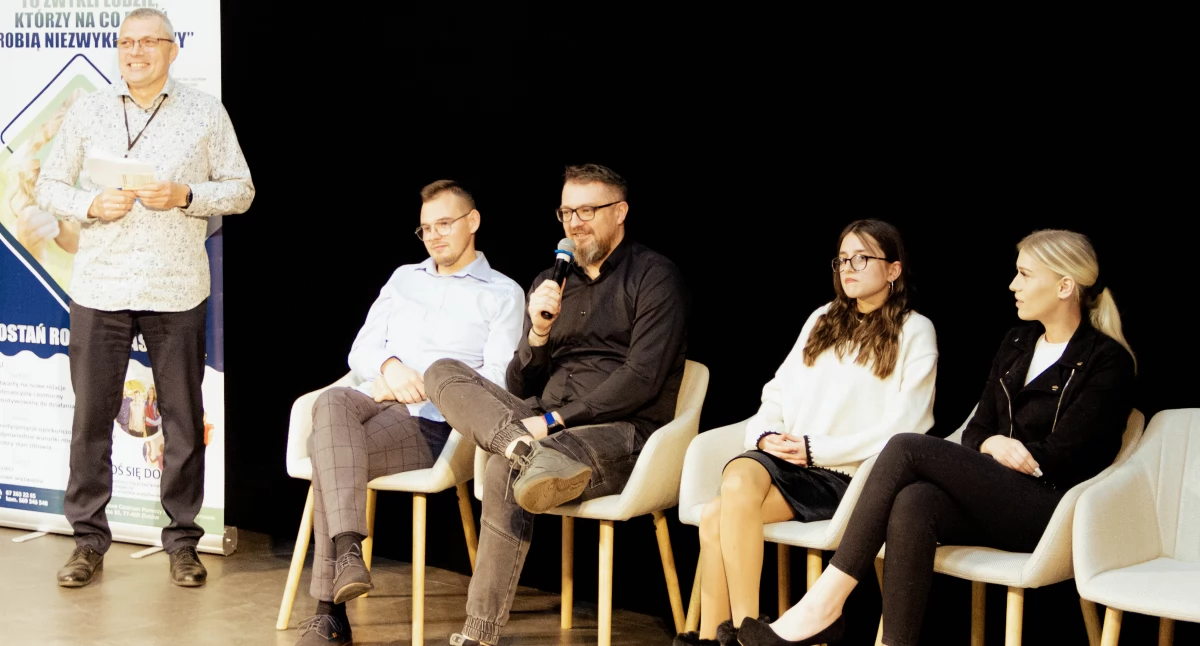 Edukacja, Konferencja „Rodzina zastępcza system wsparcia” - zdjęcie, fotografia
