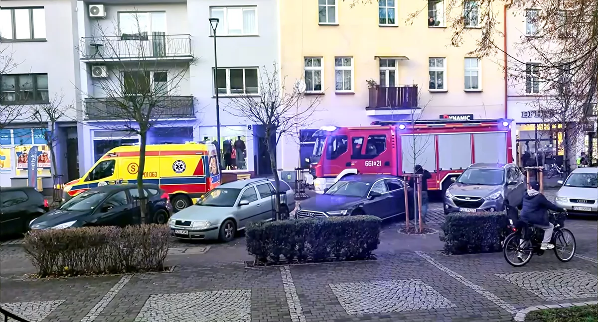Straż pożarna, ratunek 3–latce! - zdjęcie, fotografia