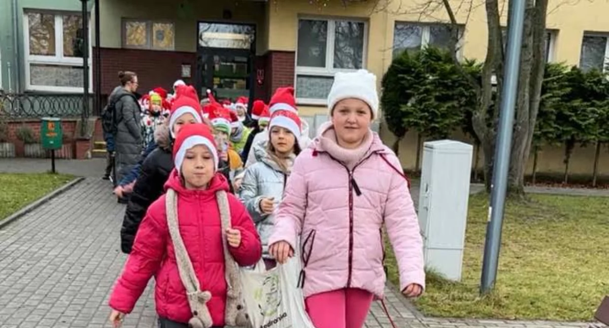 Fot. Szkoła Podstawowa nr 2 im. Adama Mickiewicza w Złotowie