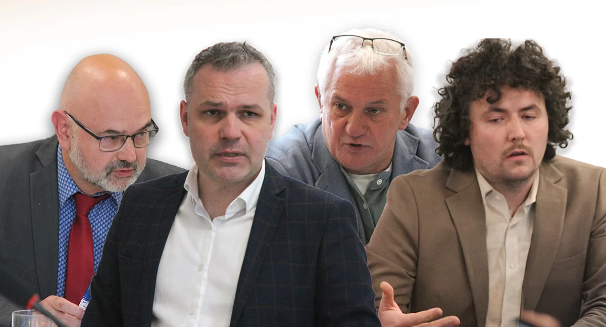 Samorządowcy, Grube tysiące promocję dojazdy seniorów pieniędzy - zdjęcie, fotografia