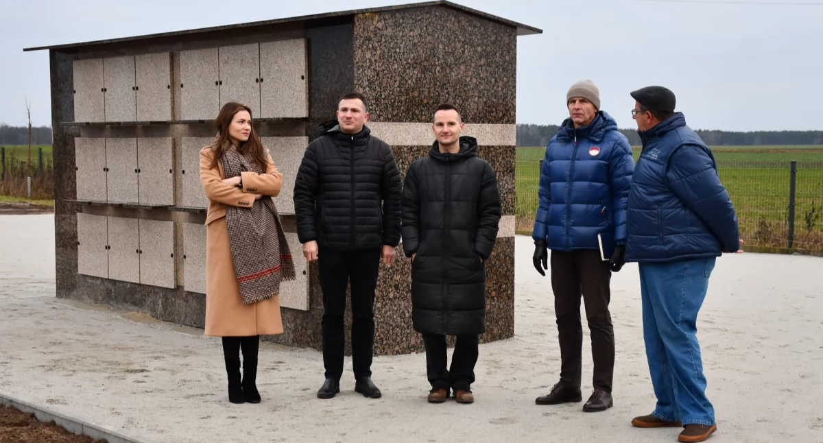 Inwestycje w powiecie, cmentarz komunalny Zakrzewie gotowy - zdjęcie, fotografia