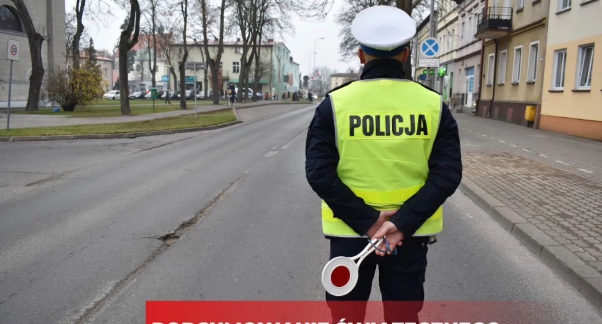 Policja - komunikaty i akcje, Świąteczny interwencji wypadek pijani kierowcy - zdjęcie, fotografia