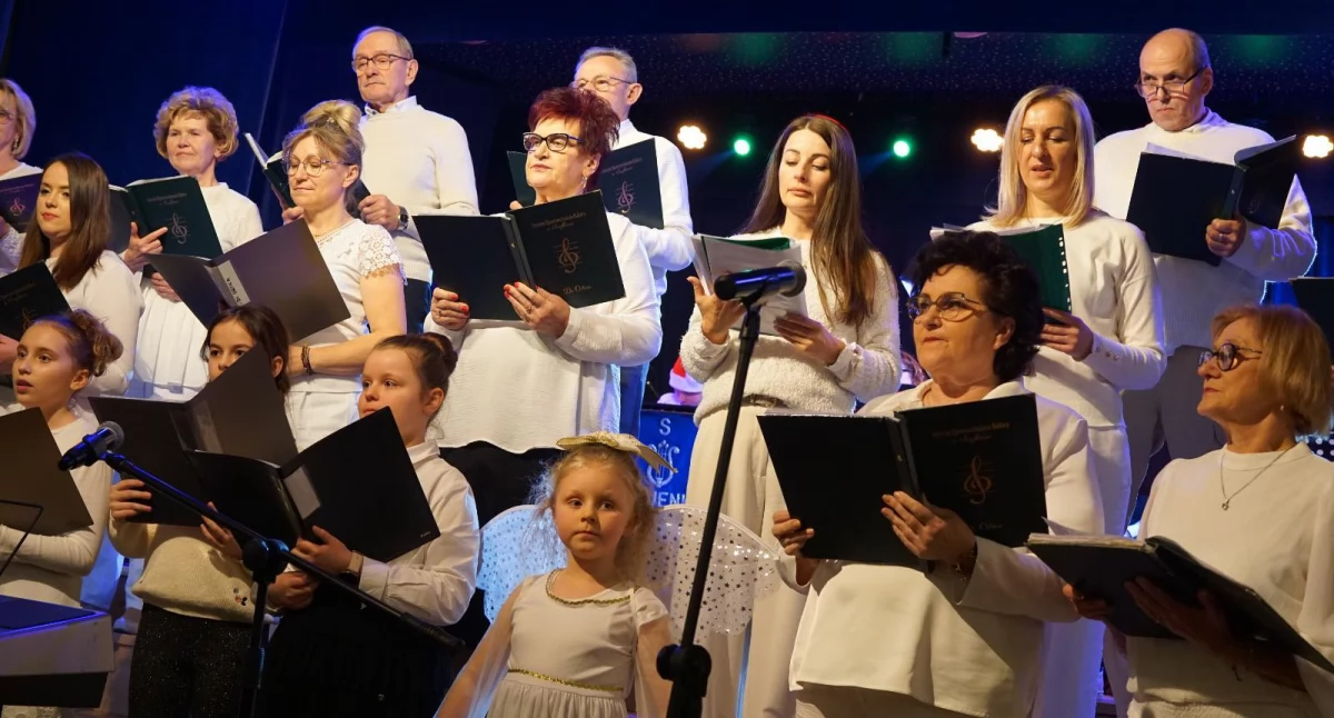 Koncerty muzyka, kopyta kulig rwie” koncert świąteczny Krajeńskim Ośrodku Kultury - zdjęcie, fotografia