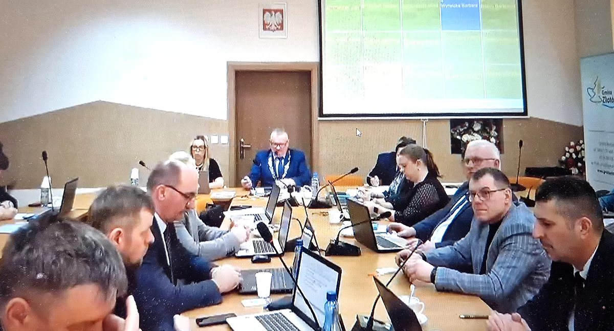 Edukacja, Która szkoła kolejna likwidacji Sławianowie Święta Kleszczyna - zdjęcie, fotografia