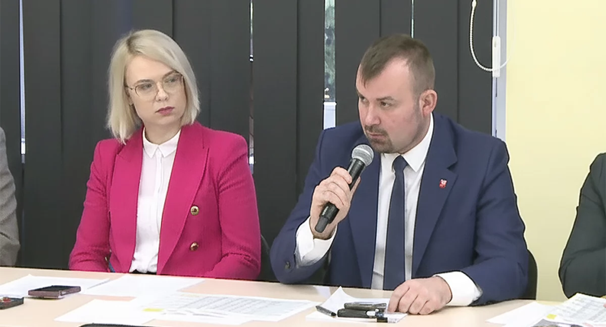 Marta Kubiak i Arkadiusz Michalski, jako jedyni byli przeciwko podwyżce