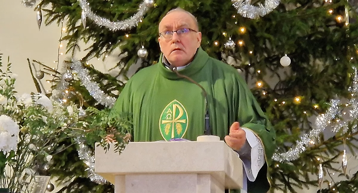 Kościół Religia, Kościelna cisza w internecie parafia Piotra i Pawła w Złotowie „offline” - zdjęcie, fotografia