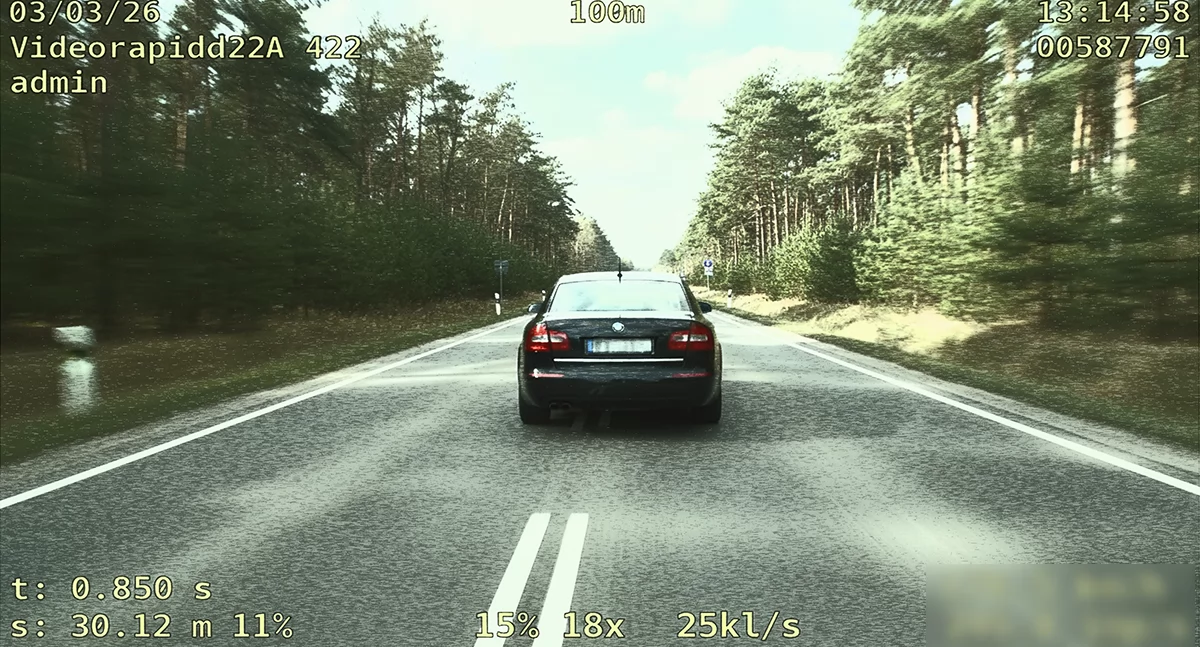 Od marca policja zatrzyma prawo jazdy na 3 miesiące w przypadku kierowania pojazdem z prędkością przekraczającą dopuszczalną o więcej niż 50 km/h nie tylko na obszarze zabudowanym, ale także na drodze jednojezdniowej dwukierunkowej poza obszarem zabudowanym.