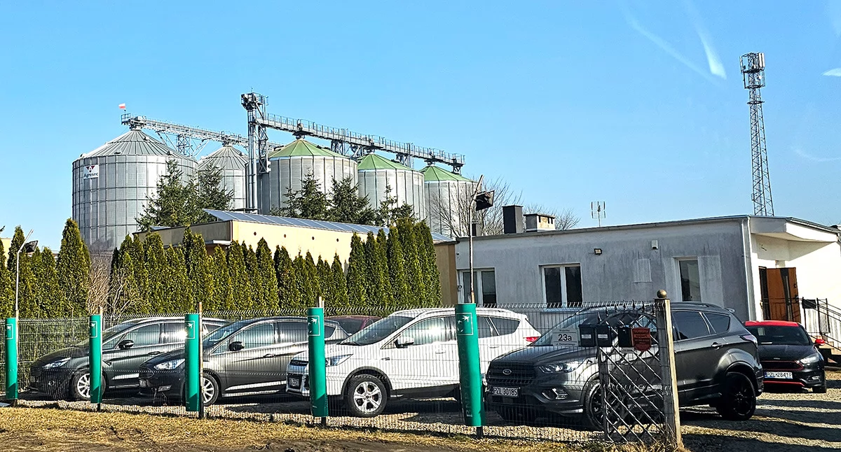 Ludzie losy pasje, Cyfrowa telewizja znika zbożowymi silosami Mieszkańcy mają problem - zdjęcie, fotografia