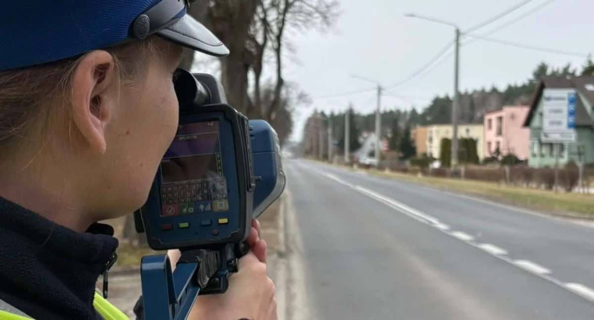 Policja - komunikaty i akcje, mandaty kierowców straciło uprawnienia - zdjęcie, fotografia