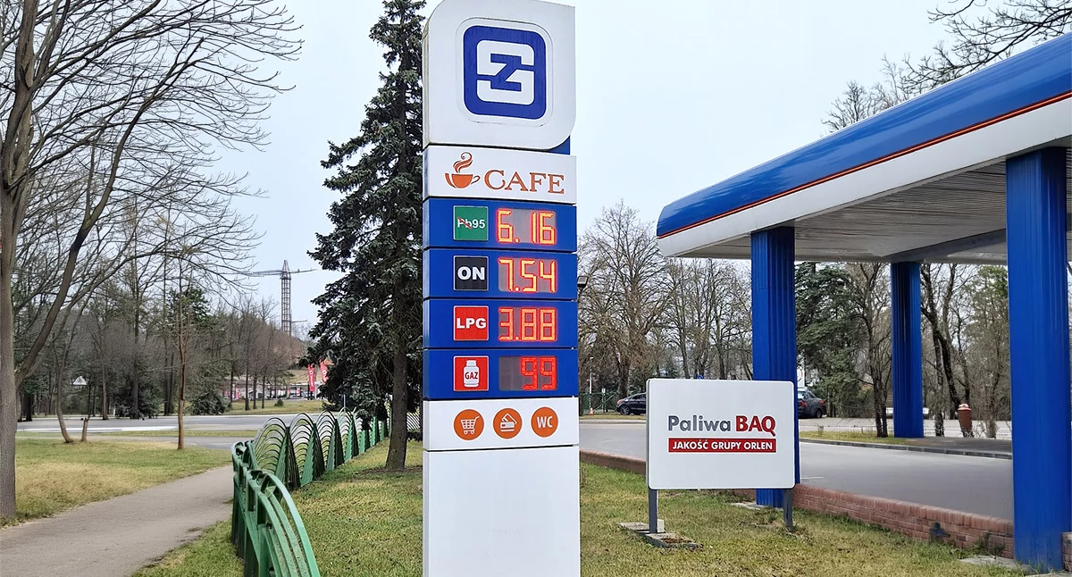 31 marca na stacjach pojawiły się nowe ceny. Czy uspokoją nastroje rolników?