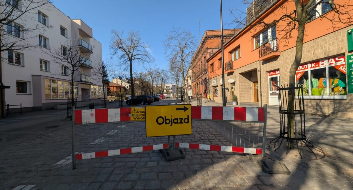 Drogi i komunikacja, Wojska Polskiego zamknięta kolejny sieci ciepłowniczej - zdjęcie, fotografia