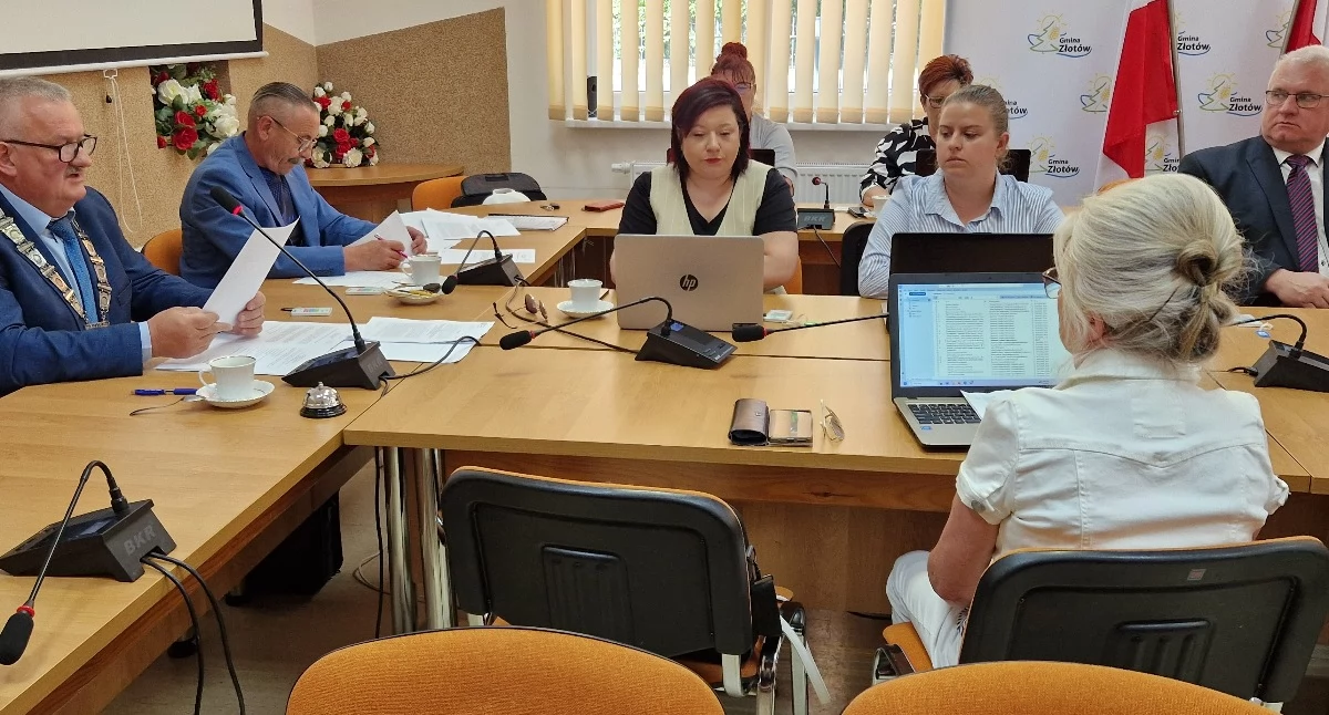 Edukacja, Likwidacja szkoły przesądzona Minister edukacji przychyla decyzji radnych! - zdjęcie, fotografia