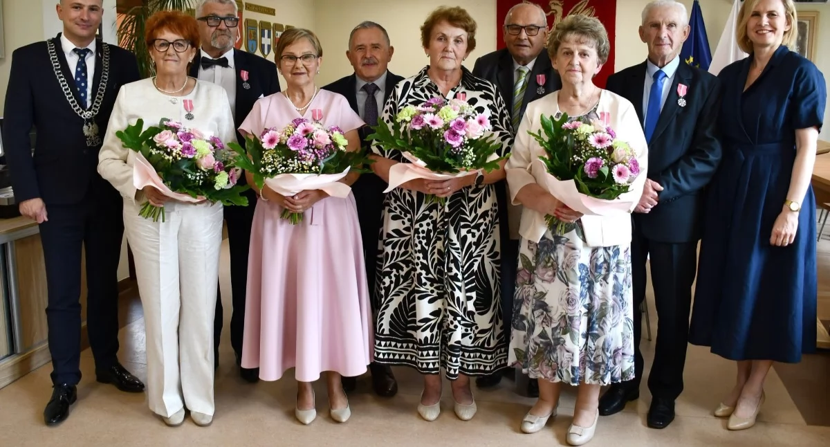 Rok czekały pary na swoje Medale. fot. Gmina Zakrzewo