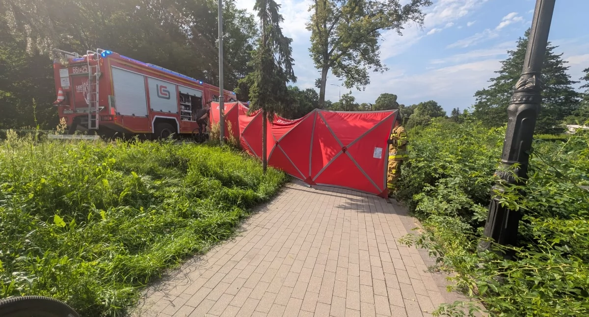 Straż pożarna, Dramatyczne chwile Kaczym Dołku Świadkowie rozpoczęli walkę życie mężczyzny - zdjęcie, fotografia