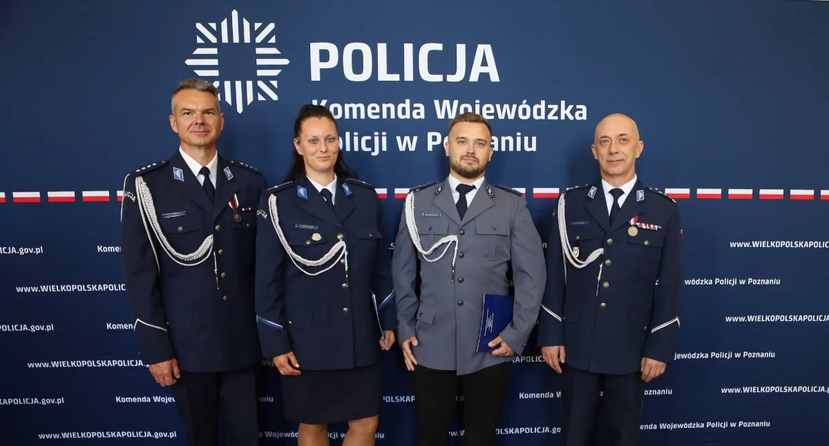 Policja - komunikaty i akcje, Złotowscy policjanci awansami - zdjęcie, fotografia