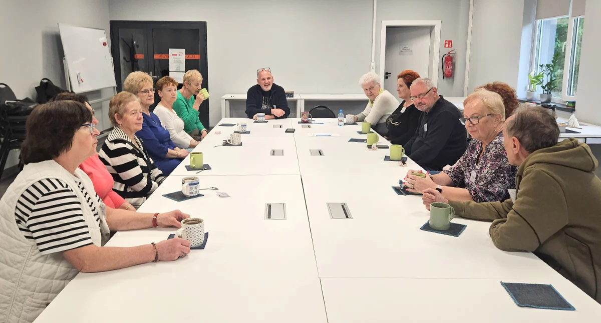 Seniorzy, Przyjdź i opowiedz swoją historię Złotowa - zdjęcie, fotografia