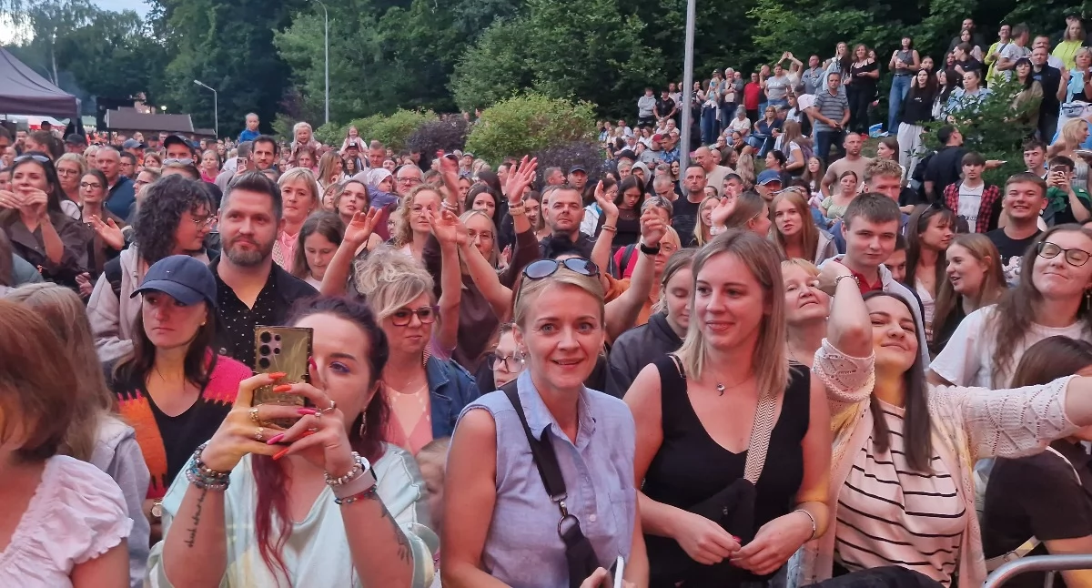 Koncerty muzyka, Tłumy Lipce koncercie Kamila Bednarka! - zdjęcie, fotografia