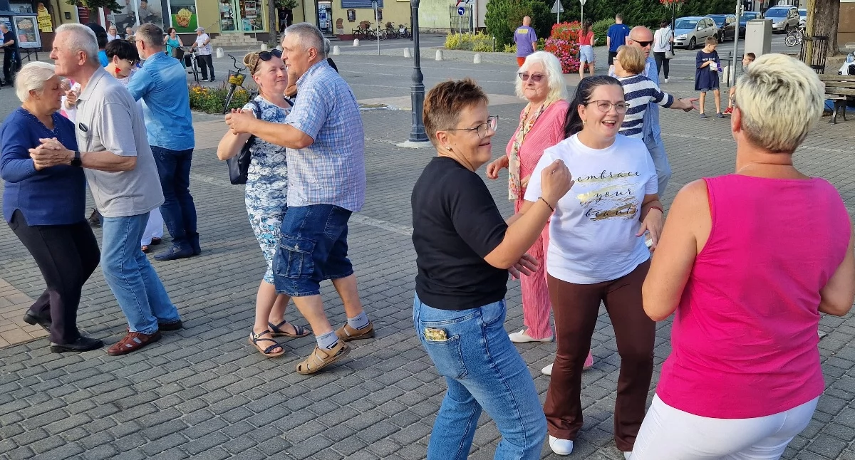 Spotkania Festyny, Złotowskie Fajfy roztańczyły Paderewskiego - zdjęcie, fotografia