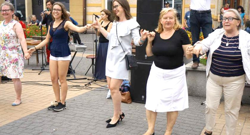 Pomysł na rozmowy o historii Złotowa i jego mieszkańców zrodził się podczas spotkań pn. „Kobiety Złotowszczyzny”