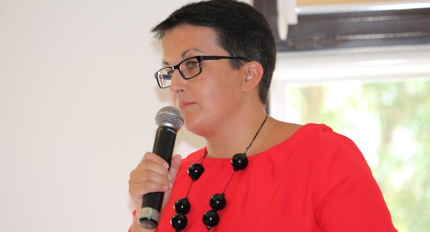 Dyrektor Iwona Adamczuk przekonywała radnych, że z wymianą pieca nie ma na co czekać
