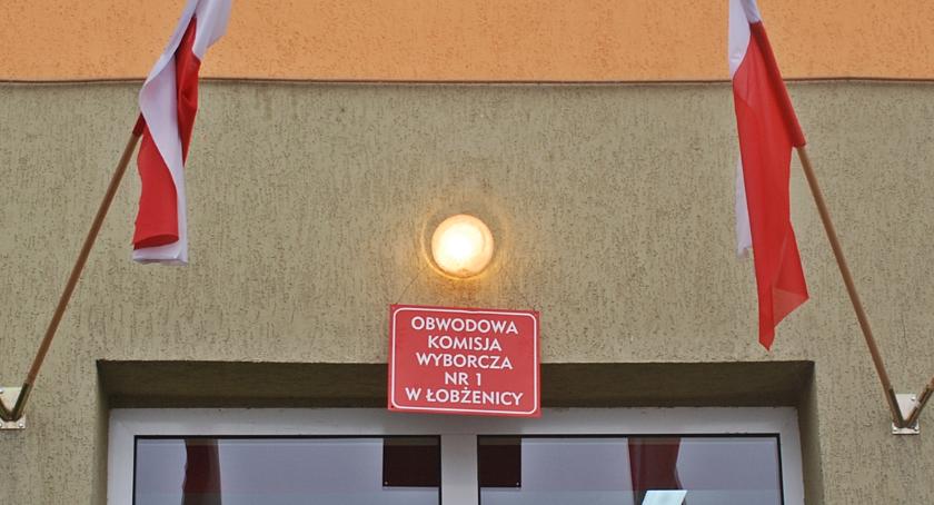 Mieszkańcy gminy Łobżenica głosują