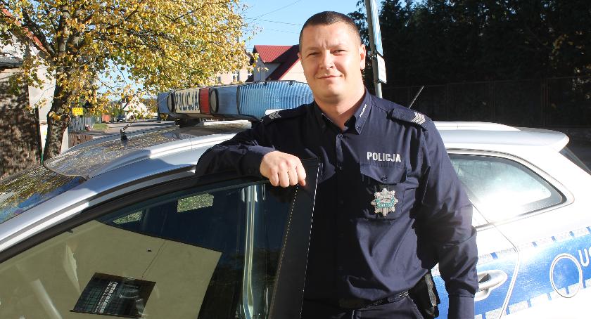 Sierżant sztabowy Tomasz Idzik to rodowity jastrowianin, ale, jak sam mówi, rodzinne miasto poznaje tak naprawdę dopiero na służbie