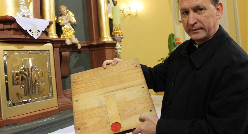 To jedna z największych tajemnic kościoła. Do kogo należą te relikwie?