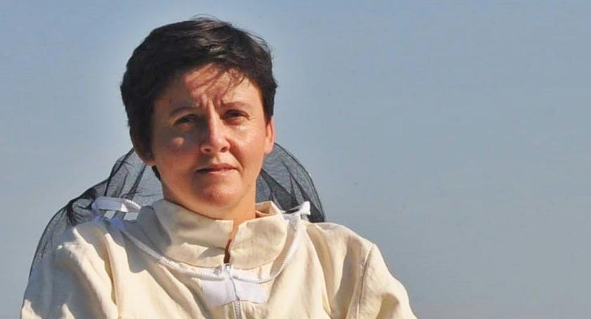 Pszczelarstwo to jedno z najmłodszych zamiłowań Marty. Poświęciła mu się bez reszty. Marzy, by kiedyś zajmować się tylko tym