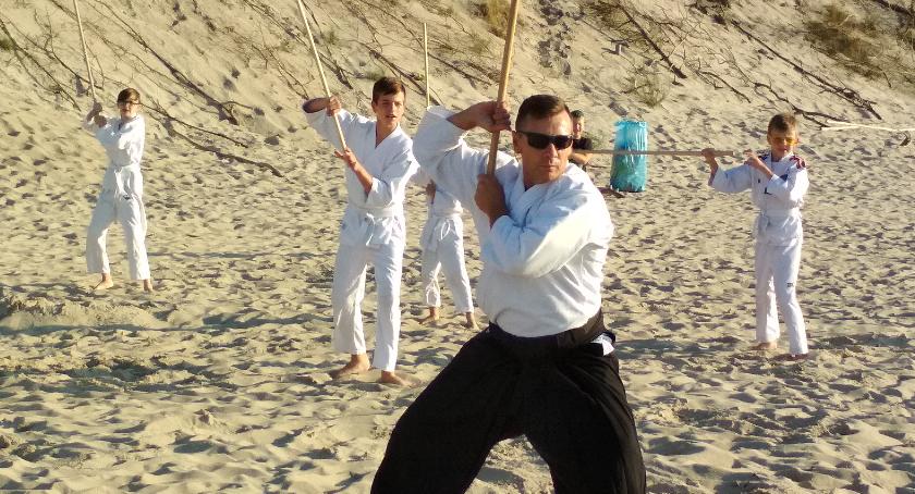 Piotr Milczyński z najmłodszymi adeptami aikido