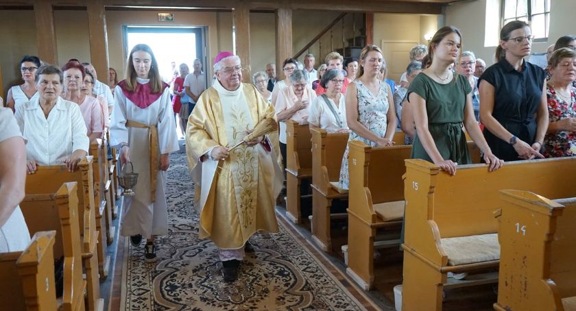Poświęcenie wyremontowanego kościoła w Kleszczynie