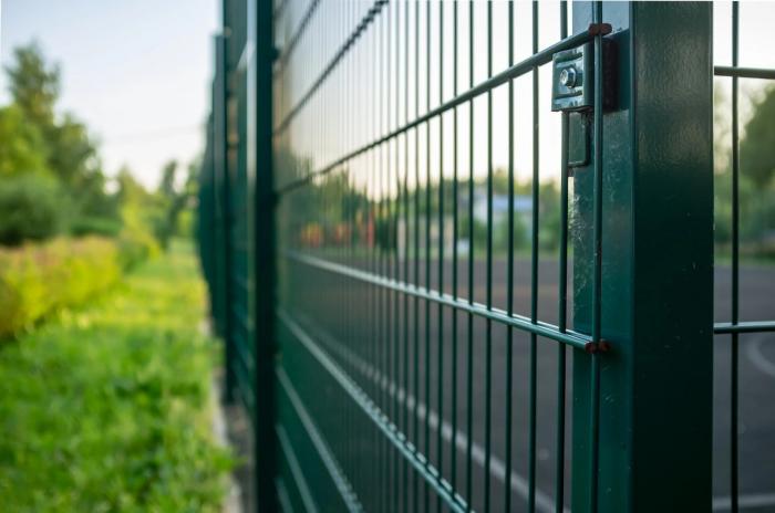 Nowoczesne ogrodzenie z siatki panelowej Green Point - gwarancja bezpieczeństwa w Trzciance i okolicach