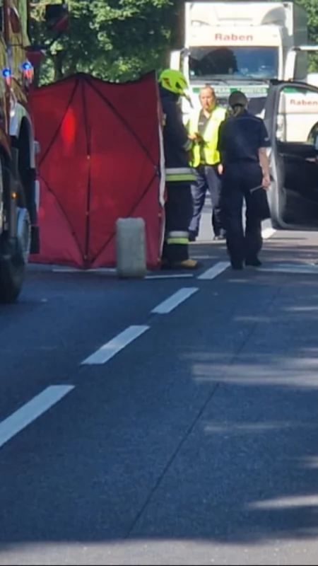 [WIDEO] Tragiczny wypadek na DK11. Dwie osoby nie żyją.