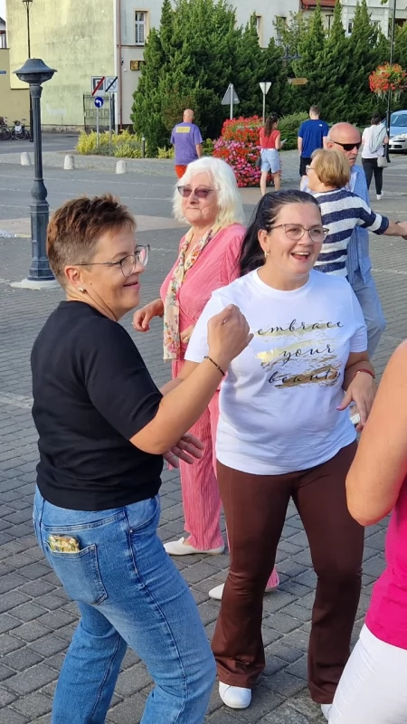 Złotowskie Fajfy roztańczyły Plac Paderewskiego
