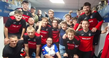 Grad goli w hicie kolejki! Polonia Jastrowie utrzymała przewagę nad Notecią Dziembowo