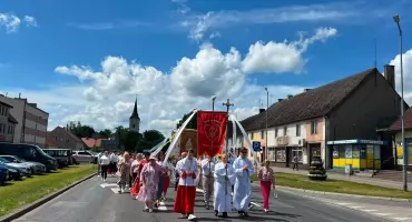 Boże Ciało w Jastrowiu. Procesja przeszła ulicami miasta