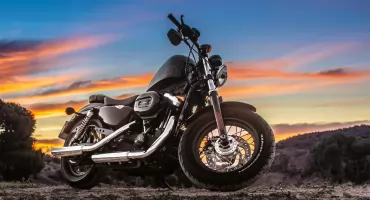 Wynajem motocykla zamiast zakupu – kiedy to się opłaca?