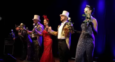 Szampan, taniec i owacje na stojąco! „Operetkowy Express” porwał jastrowską publiczność 