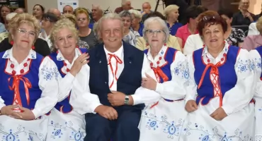 Zespół Ludowy Tarnowianie świętował 10-lecie. Były wzruszenia, brawa i wspólne śpiewanie