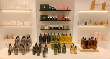 Paryskie Perfumy i świeże zamienniki perfum damskich – lekkie zapachy na co dzień