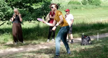 Złotów stolicą disc golfa w Polsce! Ponad 330 z całego kraju walczy o tytuł mistrza Polski.