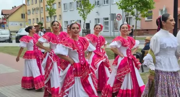 Festiwal kultur świata przeszedł ulicami Okonka