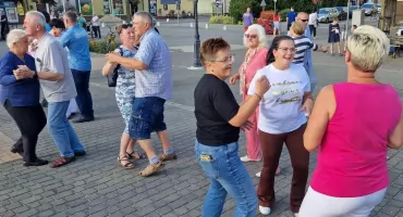Złotowskie Fajfy roztańczyły Plac Paderewskiego